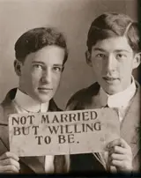 Un siècle de photographies d'hommes amoureux, 1850-1950 : collection Nini-Treadell. Des hommes amoureux