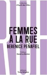 Femmes à la rue - Berenice Penafiel
