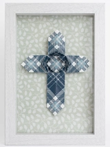 Cadre avec croix origami bleu écossais fond tissu vert d'eau - Adeline Paintings