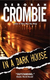 In a Dark House - Deborah Crombie