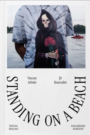 Standing on a beach - Vincent Arbelet