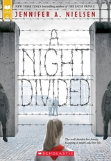 A Night Divided - Jennifer A. Nielsen
