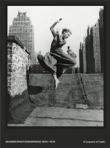 Women Photographers 1900 : 1975