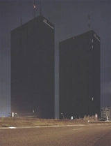 Type Mercurial : une déclaration d'amour poétique à deux figures architecturales emblématiques - Antoine Séguin